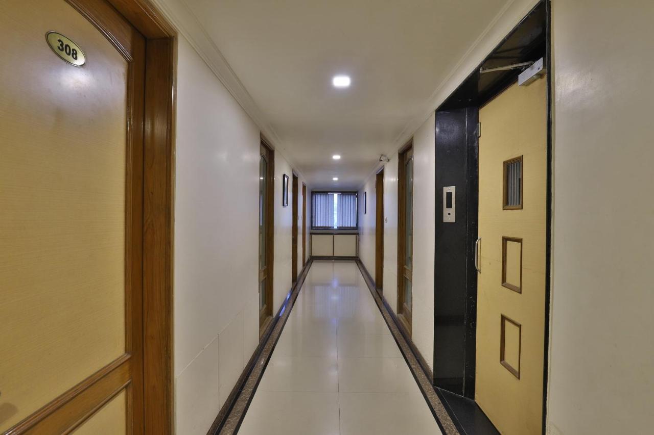 Capital O 1338 Hotel Harmony Rajkot Eksteriør billede