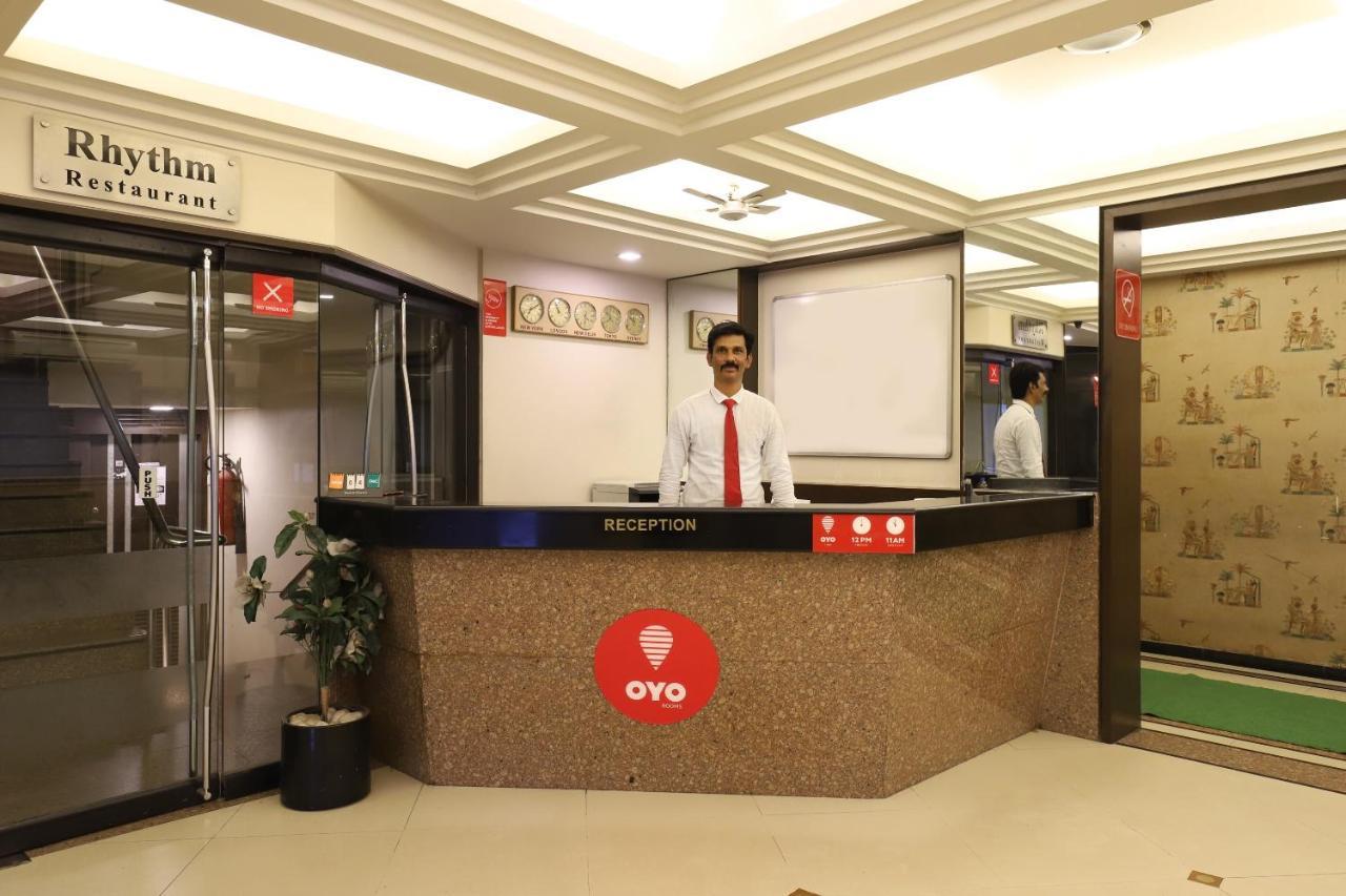 Capital O 1338 Hotel Harmony Rajkot Eksteriør billede